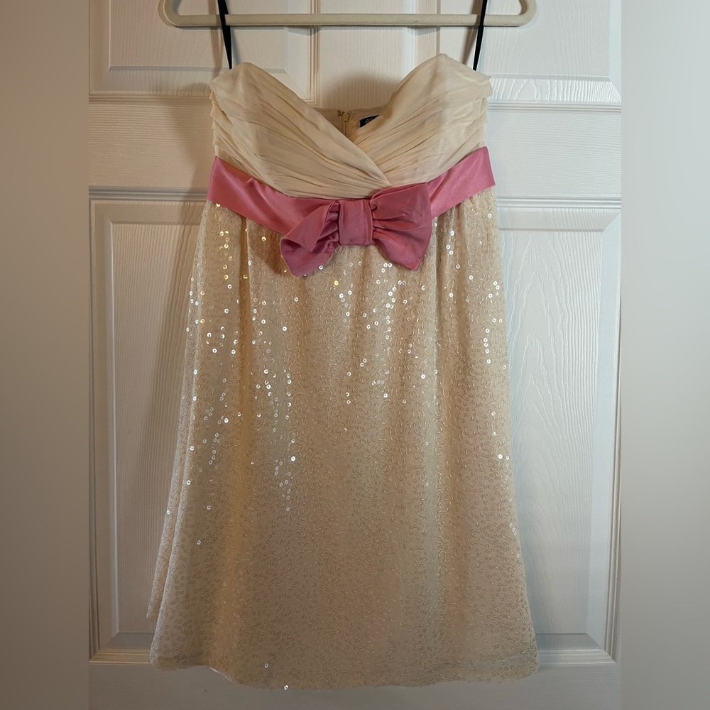 Betsey Johnson Evening Strapless White/Cream Sequin Dress with Pink Bow (6)